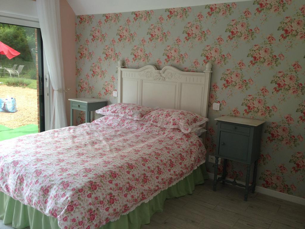 L'Auberge Des Oiseaux Chantants Willeman Rom bilde
